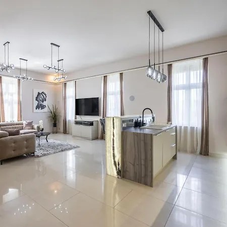 High-End Luxurious Royal Residence In The Heart Of Budapest Exterior foto