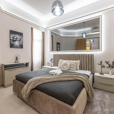High-End Luxurious Royal Residence In The Heart Of Budapest Exterior foto