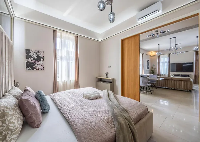 High-End Luxurious Royal Residence In The Heart Of Budapest