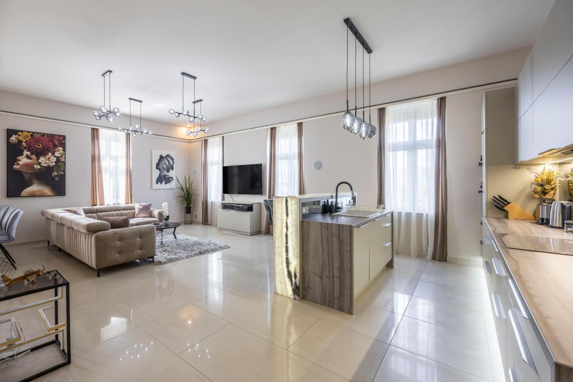 High-end Luxurious Royal In The Heart Of Будапешт