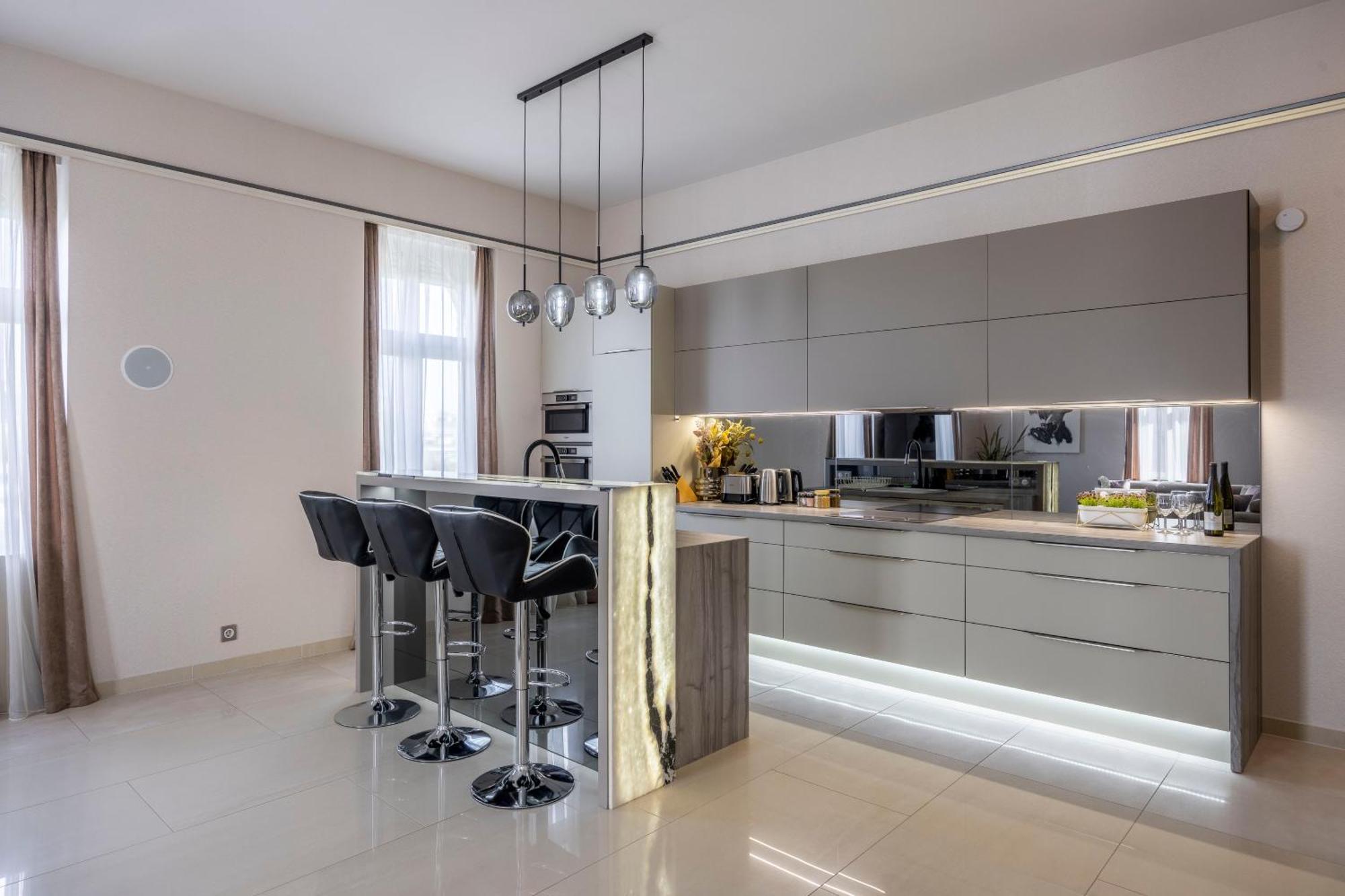 High-end Luxurious Royal In The Heart Of Apartment Budapest