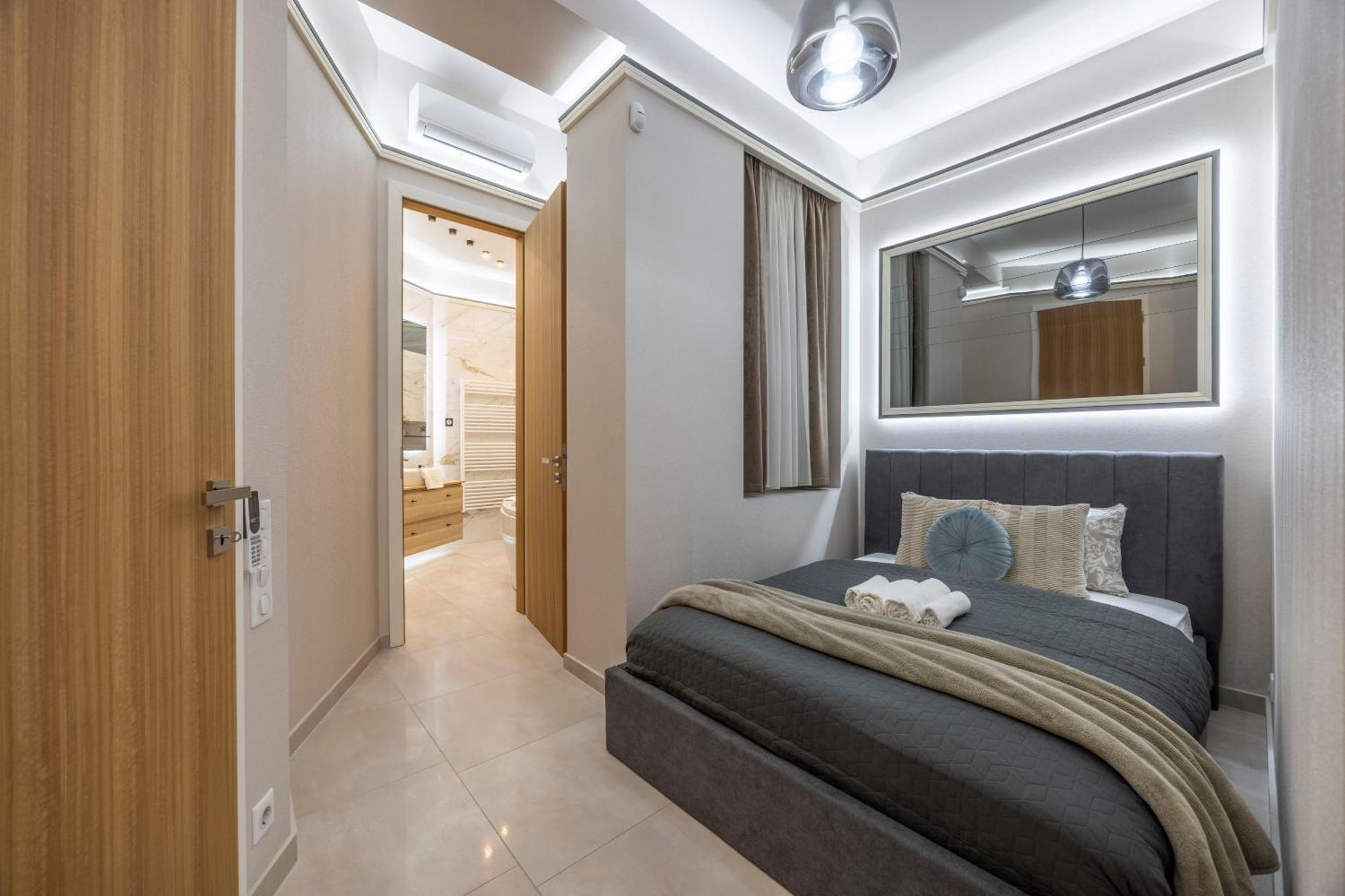 Apartment High-end Luxurious Royal In The Heart Of
